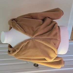 Zaful long sleeve tan jacket Size 8, pockets and zipper front. Hooded